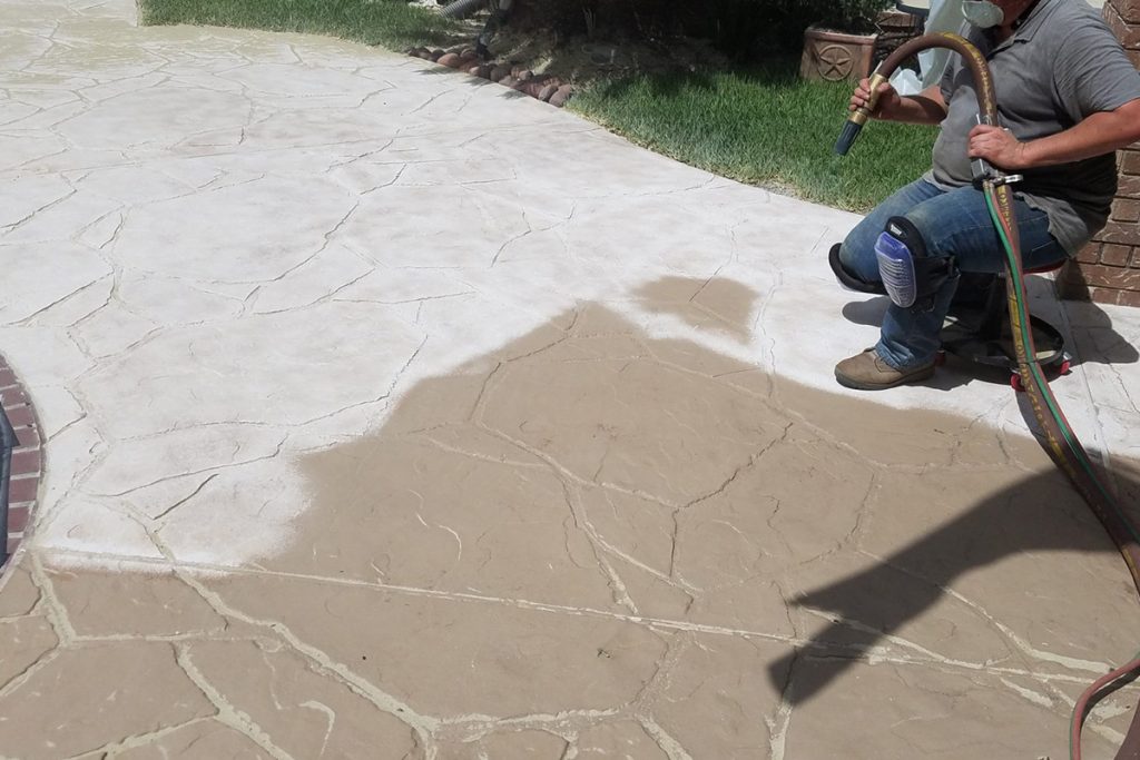 Remove paint from concrete with Dustless Blasting